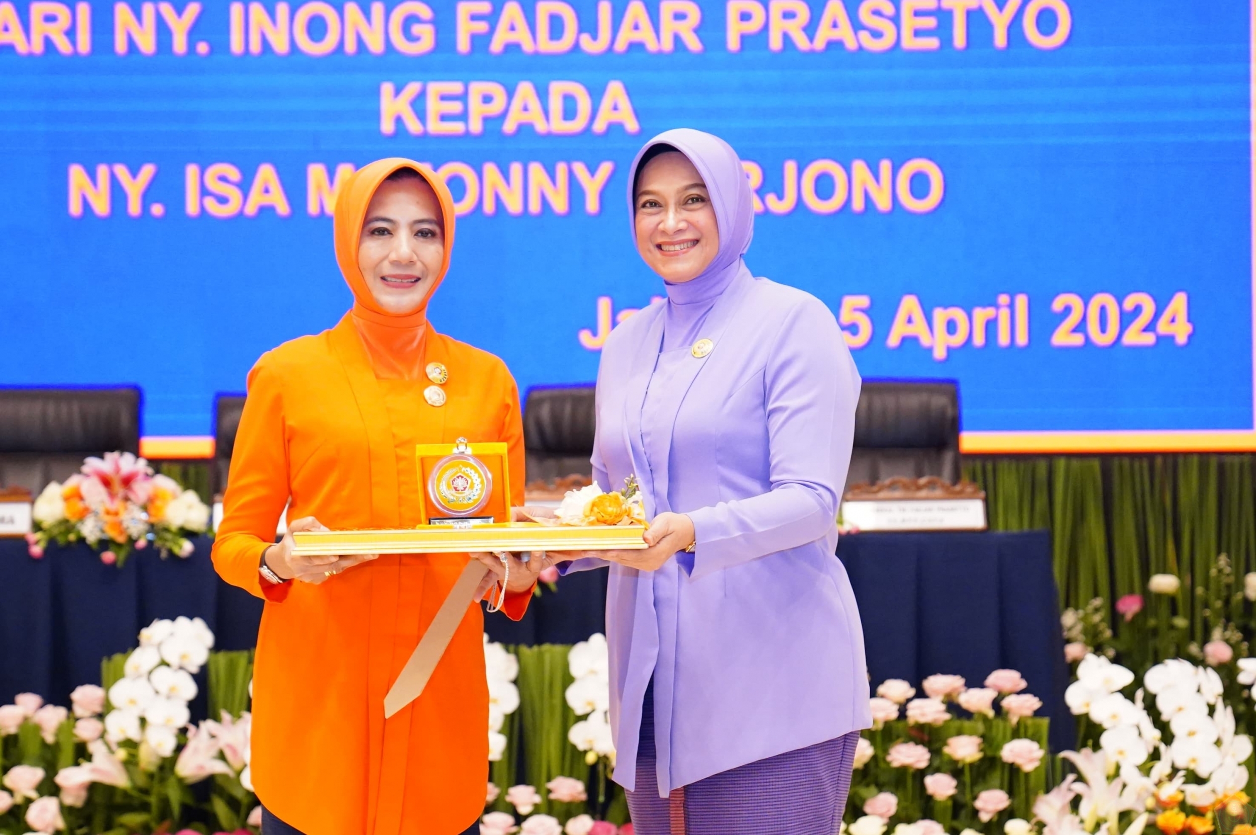 Qiz jinsiy aloqa Ingushetiya Yaxshi sifatli yosh qizlar bilan jinsiy aloqa tomosha qiling